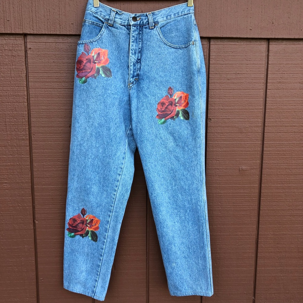 Vintage High Wasted Denim Jeans with Rose Patches